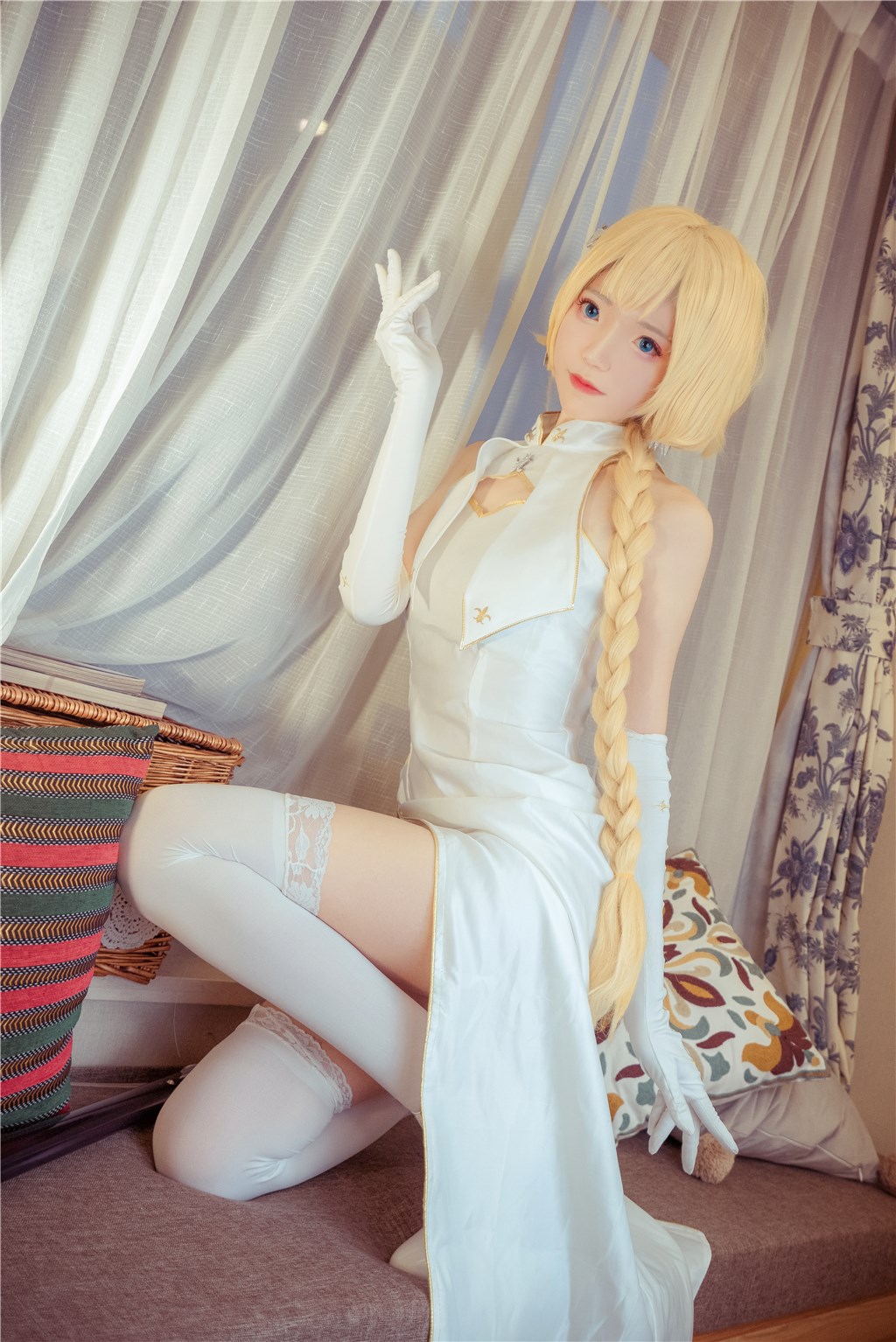 海角社区下载体验独家:苹果端下在线互动中每一句低语都充满撩人魅力